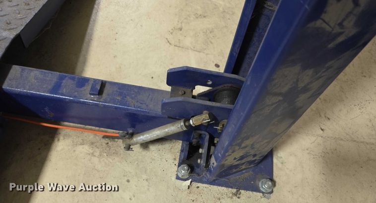 image for item EF3681 Carjack USA four post automotive lift