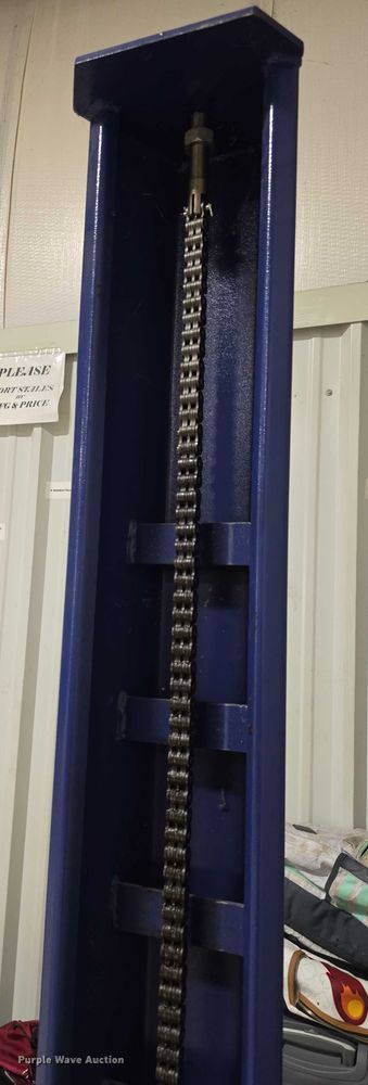 image for item EF3681 Carjack USA four post automotive lift