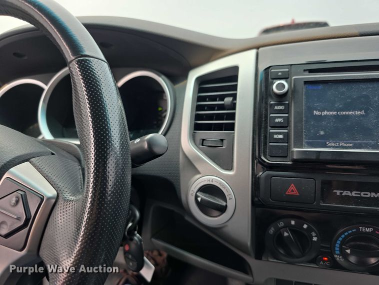 image for item EF3721 2015 Toyota Tacoma Double Cab pickup truck