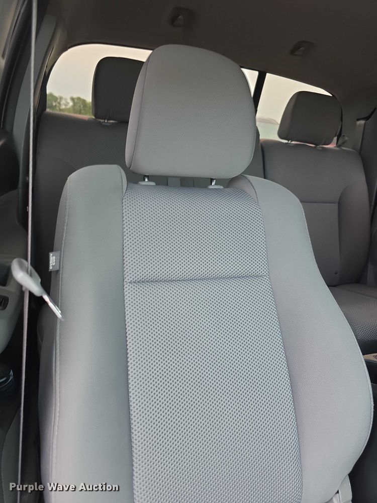 image for item EF3721 2015 Toyota Tacoma Double Cab pickup truck