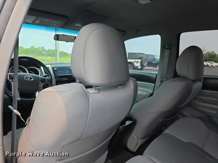 image for item EF3721 2015 Toyota Tacoma Double Cab pickup truck