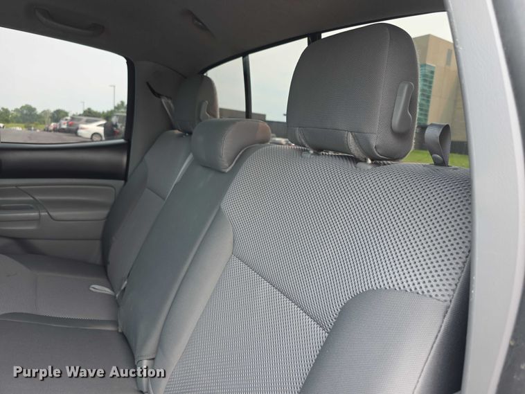 image for item EF3721 2015 Toyota Tacoma Double Cab pickup truck