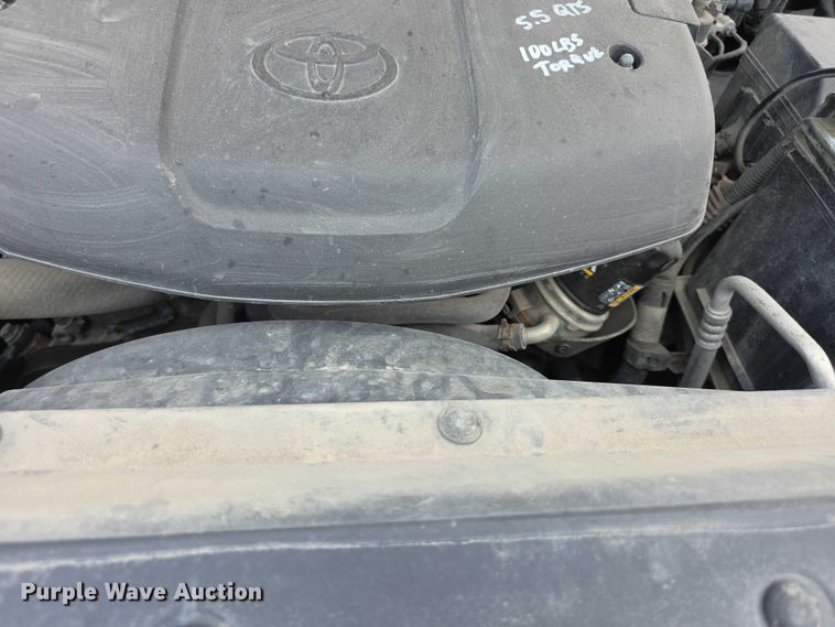 image for item EF3721 2015 Toyota Tacoma Double Cab pickup truck