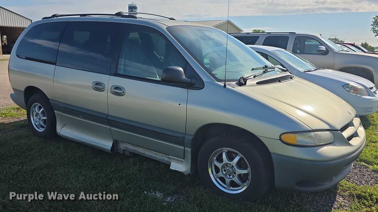 image for item EF3736 2000 Dodge Grand Caravan SE handicap accessible van