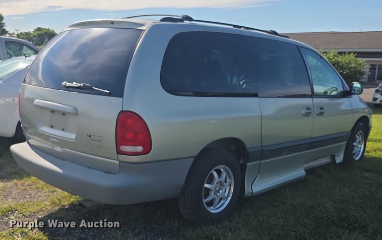 image for item EF3736 2000 Dodge Grand Caravan SE handicap accessible van