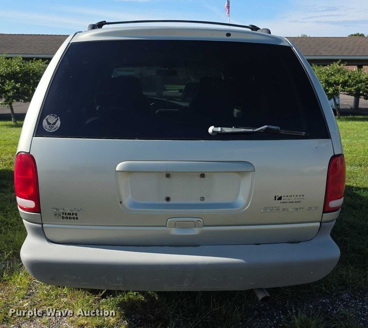 image for item EF3736 2000 Dodge Grand Caravan SE handicap accessible van