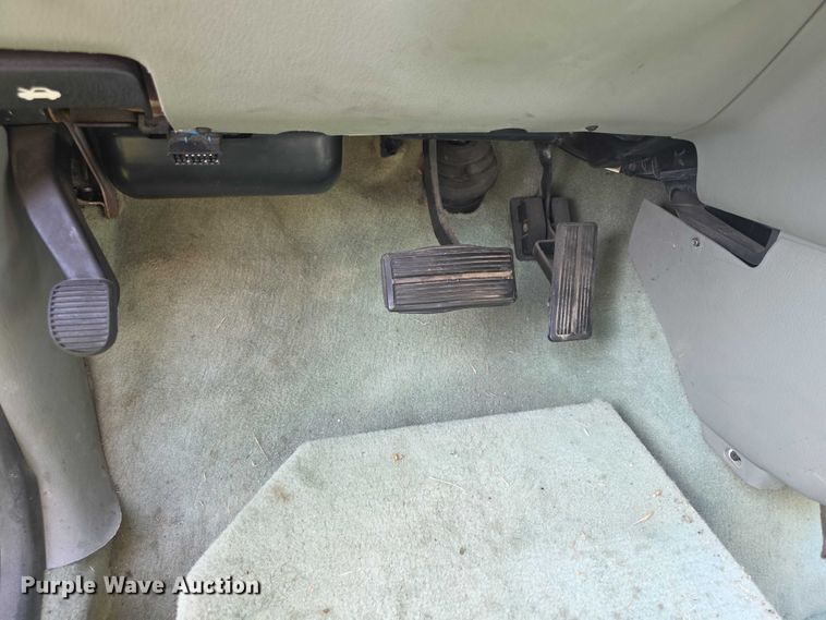 image for item EF3736 2000 Dodge Grand Caravan SE handicap accessible van