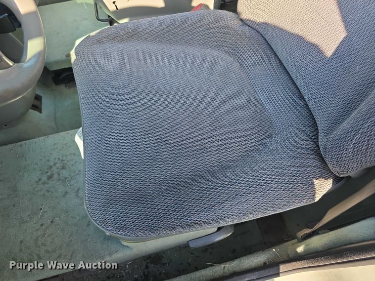 image for item EF3736 2000 Dodge Grand Caravan SE handicap accessible van