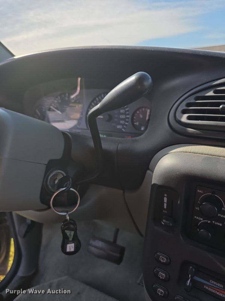 image for item EF3736 2000 Dodge Grand Caravan SE handicap accessible van