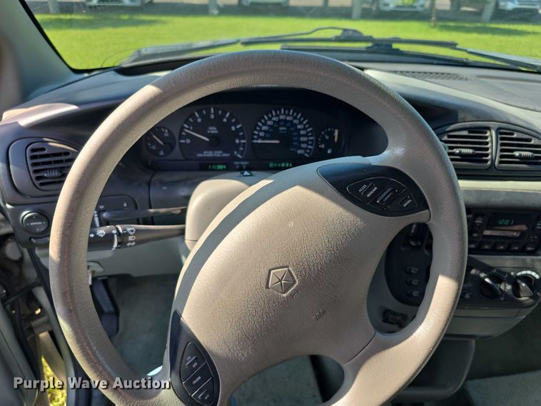 image for item EF3736 2000 Dodge Grand Caravan SE handicap accessible van