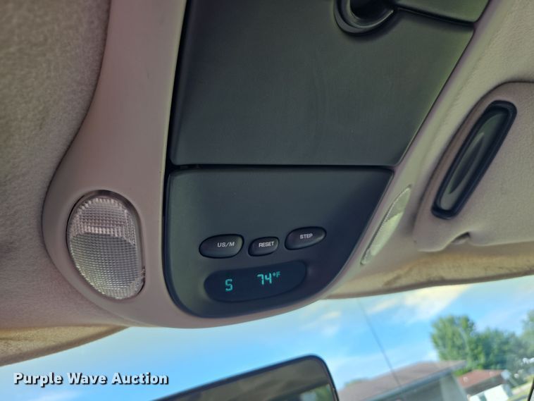 image for item EF3736 2000 Dodge Grand Caravan SE handicap accessible van