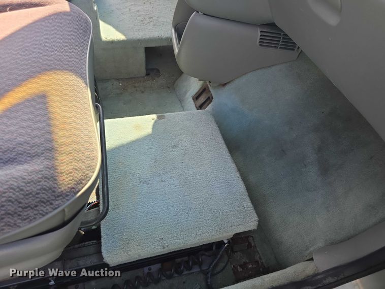 image for item EF3736 2000 Dodge Grand Caravan SE handicap accessible van