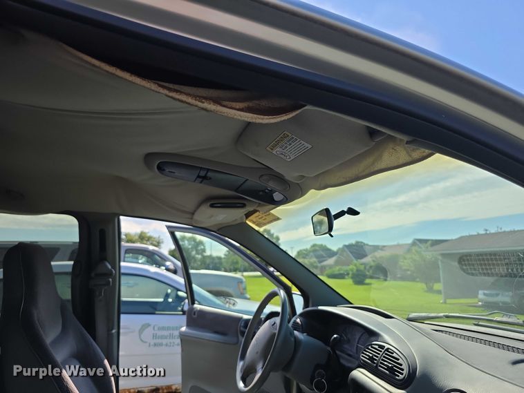image for item EF3736 2000 Dodge Grand Caravan SE handicap accessible van