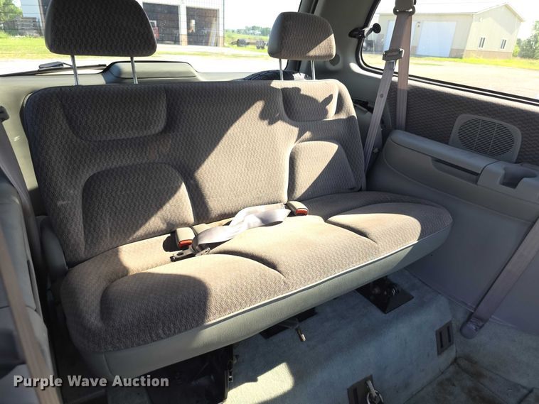 image for item EF3736 2000 Dodge Grand Caravan SE handicap accessible van