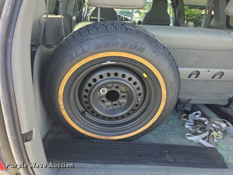 image for item EF3736 2000 Dodge Grand Caravan SE handicap accessible van