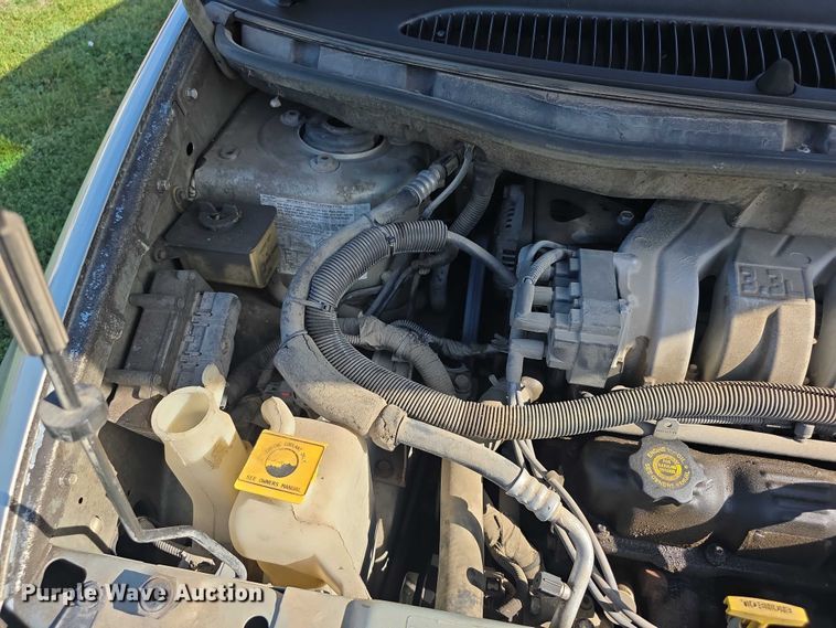 image for item EF3736 2000 Dodge Grand Caravan SE handicap accessible van