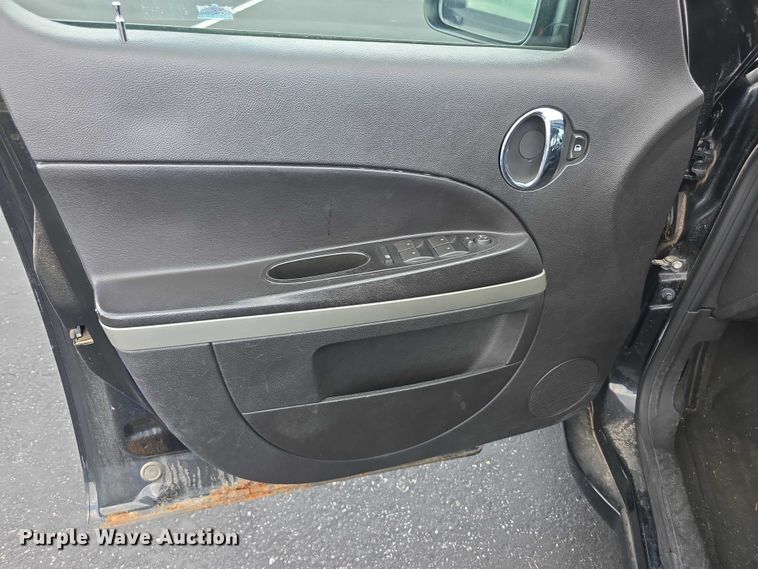 image for item EF3740 2009 Chevrolet HHR LS SUV