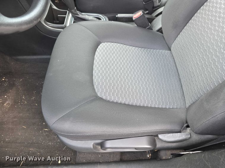 image for item EF3740 2009 Chevrolet HHR LS SUV