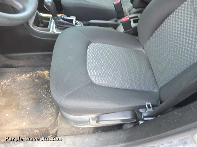 image for item EF3741 2009 Chevrolet HHR LS SUV