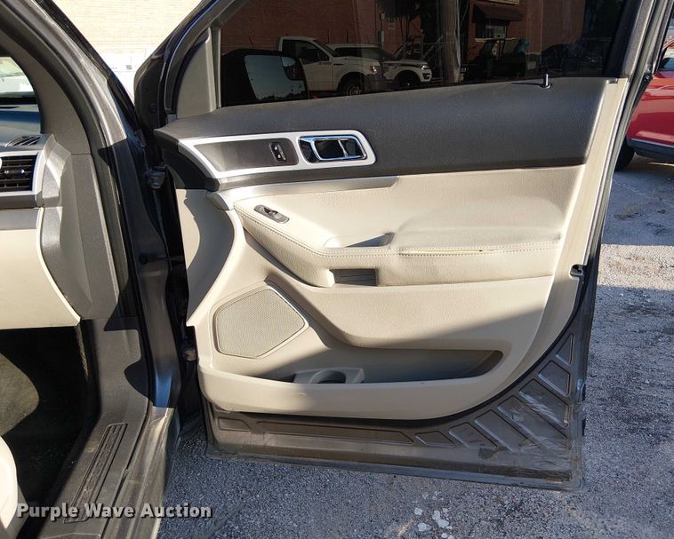 image for item EG8552 2011 Ford Explorer SUV