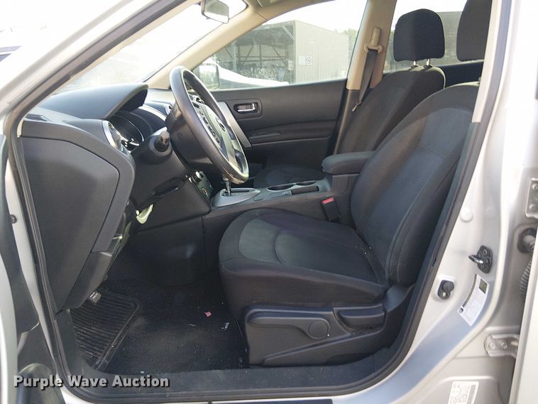 image for item EG8553 2013 Nissan Rogue SUV