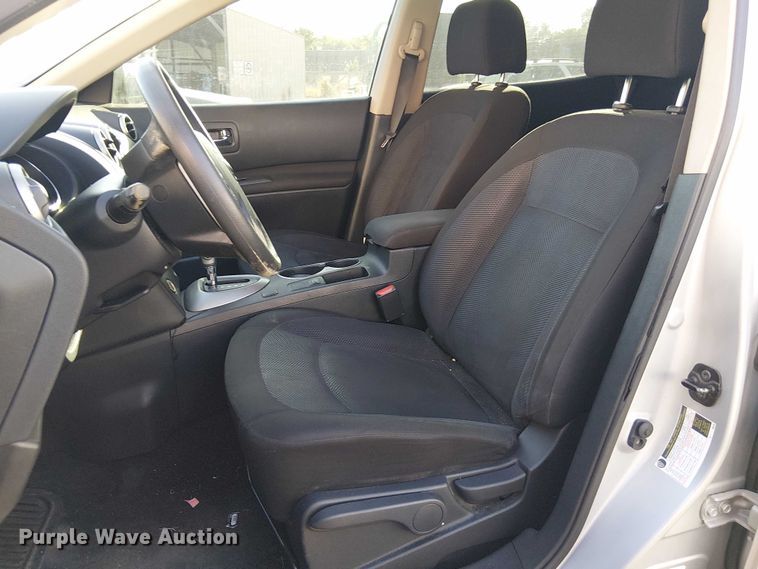 image for item EG8553 2013 Nissan Rogue SUV