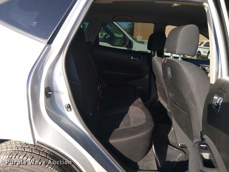 image for item EG8553 2013 Nissan Rogue SUV