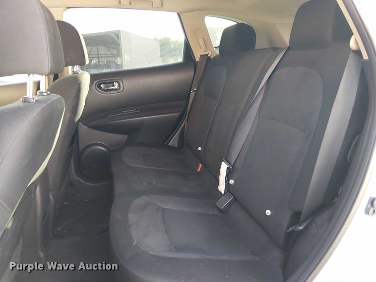 image for item EG8553 2013 Nissan Rogue SUV