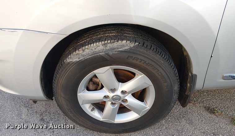 image for item EG8553 2013 Nissan Rogue SUV