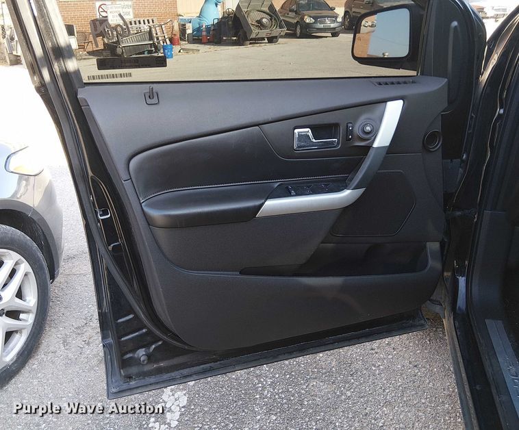 image for item EG8554 2011 Ford Edge SUV