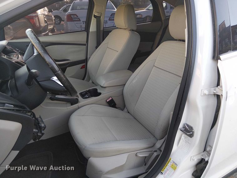 image for item EG8555 2012 Ford Focus 