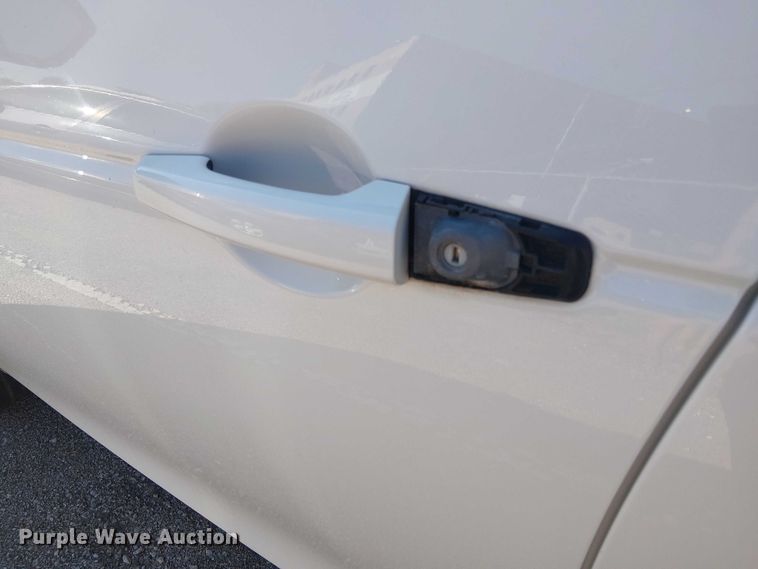 image for item EG8556 2017 Land Rover Discovery Sport SUV