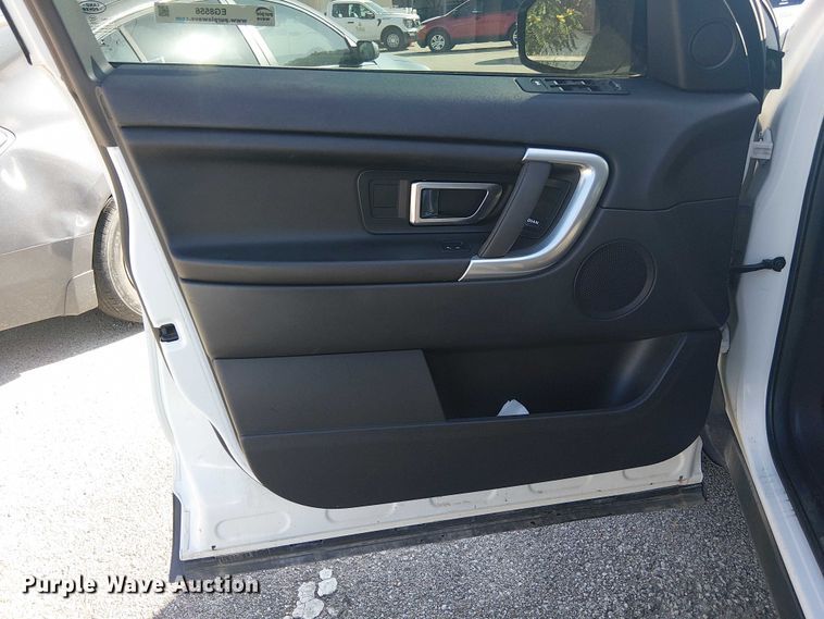 image for item EG8556 2017 Land Rover Discovery Sport SUV