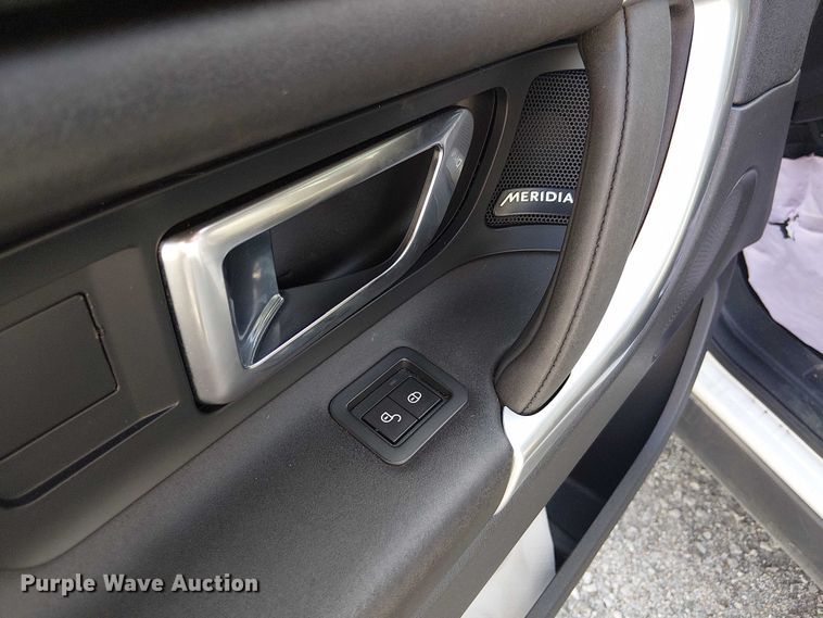 image for item EG8556 2017 Land Rover Discovery Sport SUV