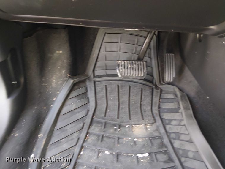 image for item EG8556 2017 Land Rover Discovery Sport SUV