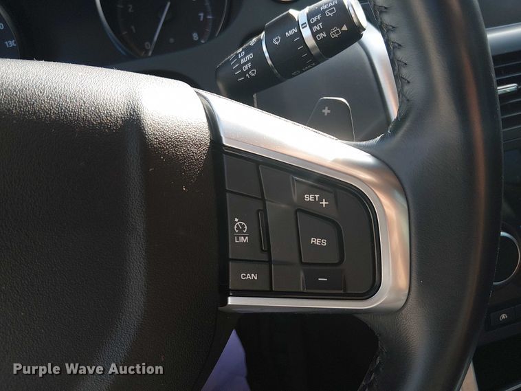 image for item EG8556 2017 Land Rover Discovery Sport SUV