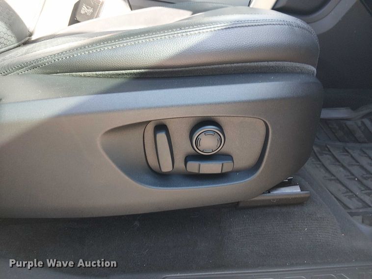 image for item EG8556 2017 Land Rover Discovery Sport SUV