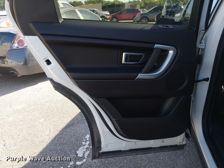 image for item EG8556 2017 Land Rover Discovery Sport SUV