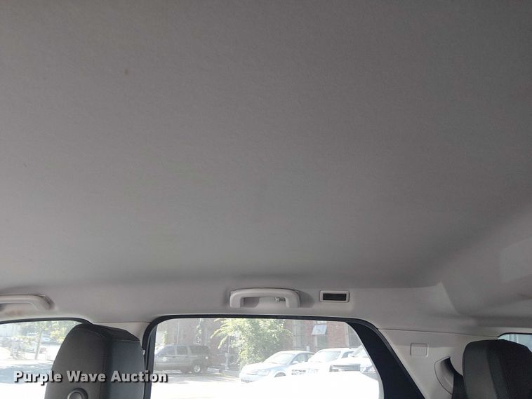 image for item EG8556 2017 Land Rover Discovery Sport SUV