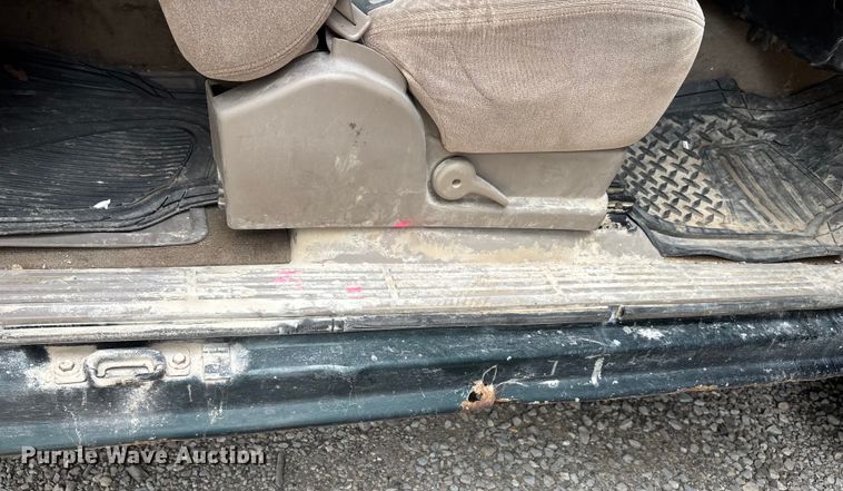 image for item EJ7632 2004 Chevrolet Silverado 1500 Ext. Cab pickup truck