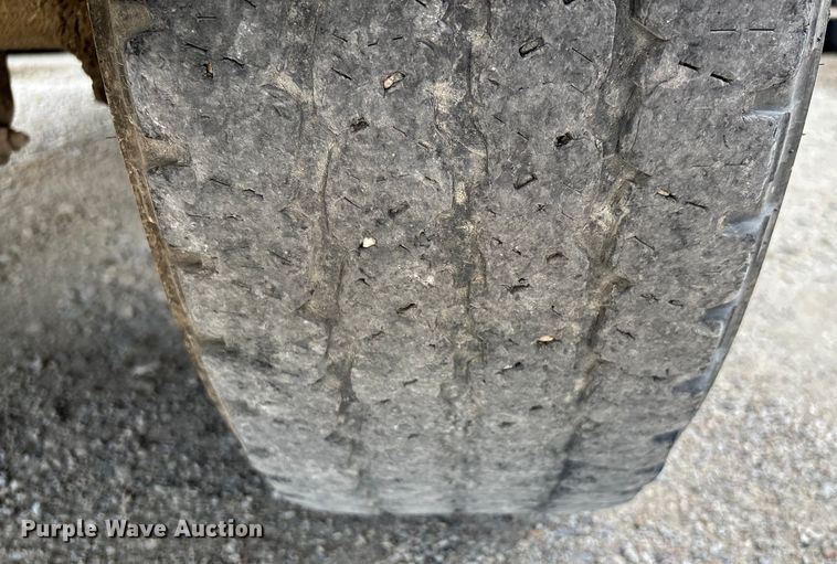 image for item EJ7632 2004 Chevrolet Silverado 1500 Ext. Cab pickup truck