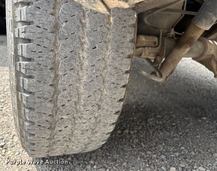 image for item EJ7632 2004 Chevrolet Silverado 1500 Ext. Cab pickup truck