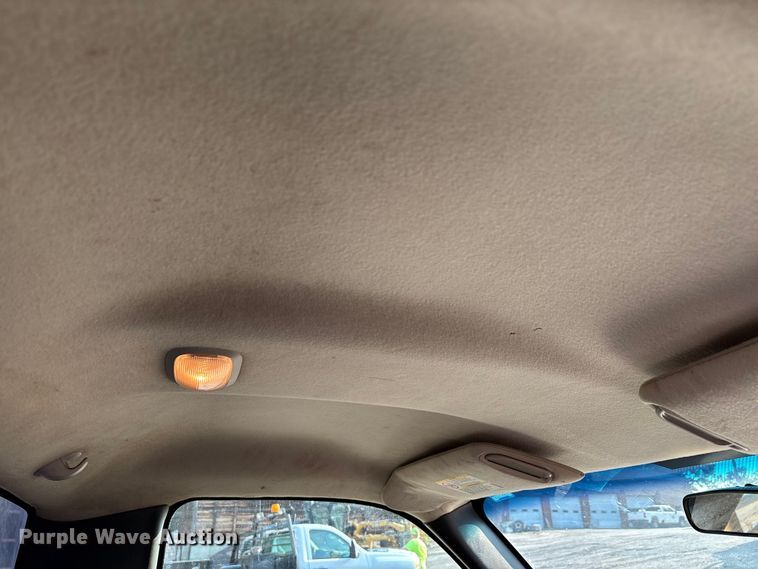 image for item EJ7634 2004 Chevrolet Silverado 2500HD pickup truck