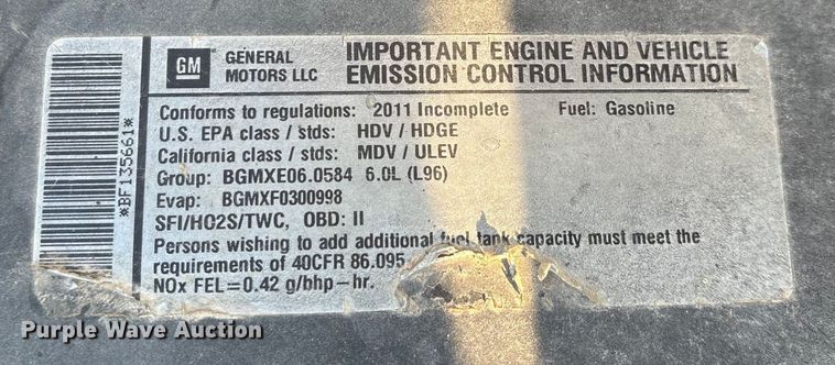 image for item EJ7636 2011 Chevrolet Silverado 3500HD flatbed pickup truck