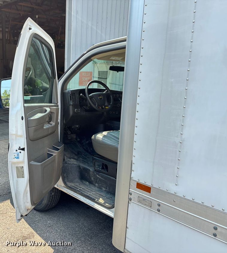 image for item EJ7637 2015 Chevrolet Express sewer inspection truck