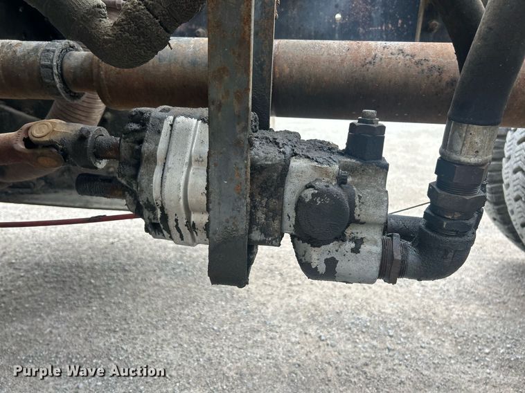 image for item EK2809 1981 Ford L9000 semi truck