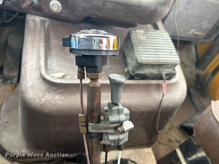 image for item EK2809 1981 Ford L9000 semi truck