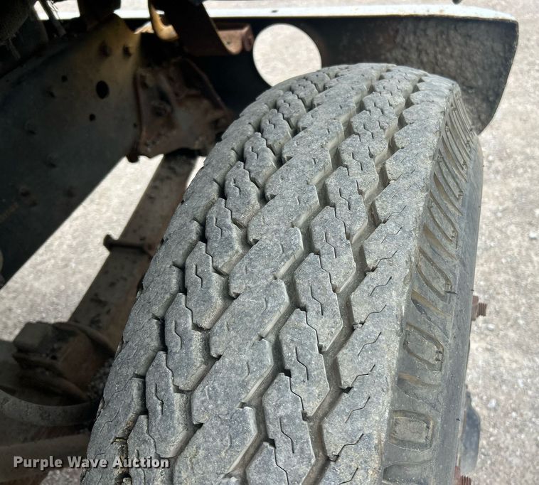 image for item EK2809 1981 Ford L9000 semi truck