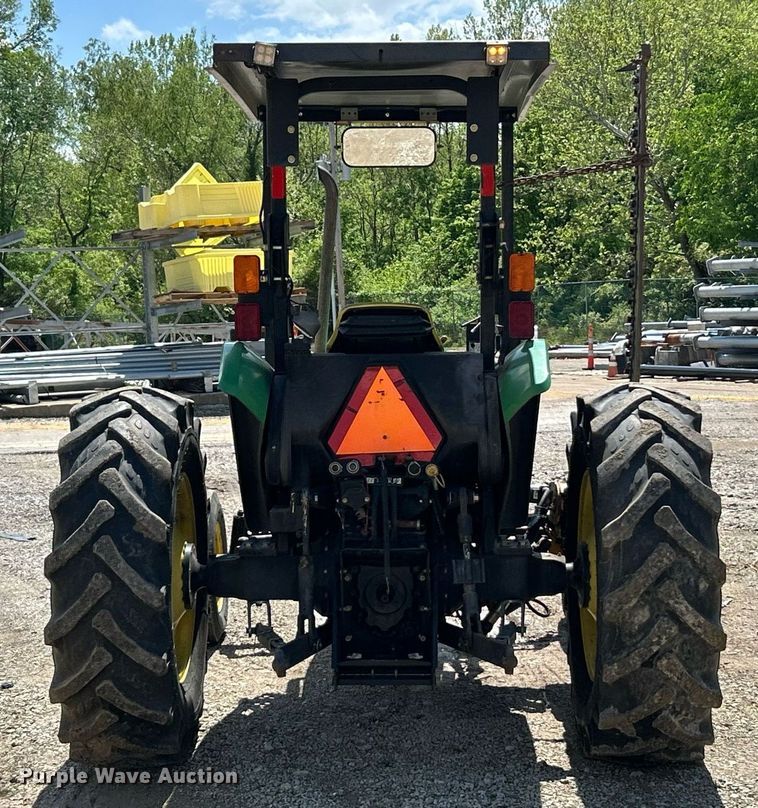 image for item EK8023 2003 John Deere 5220 tractor