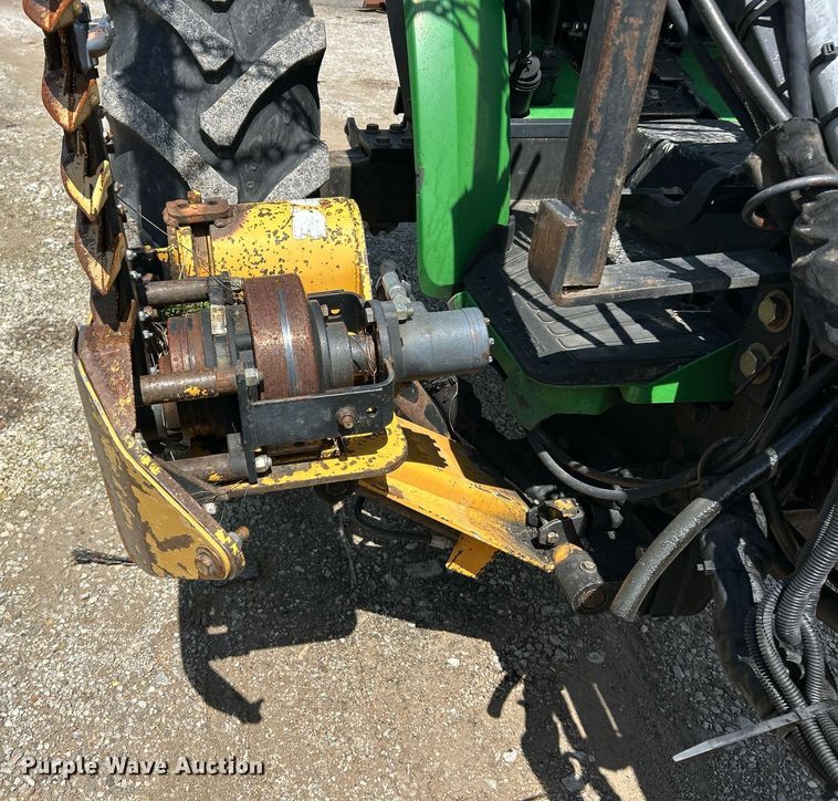 image for item EK8023 2003 John Deere 5220 tractor
